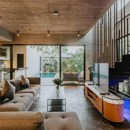 Villa Tuuk: Luxury 5-Bedroom Villa with Private Pool and Concierge