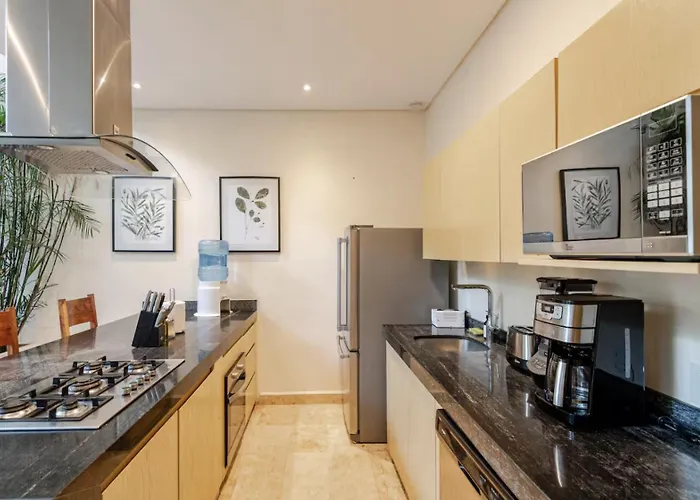 Tuuk: Luxury 5-bedroom With Private Pool And Concierge